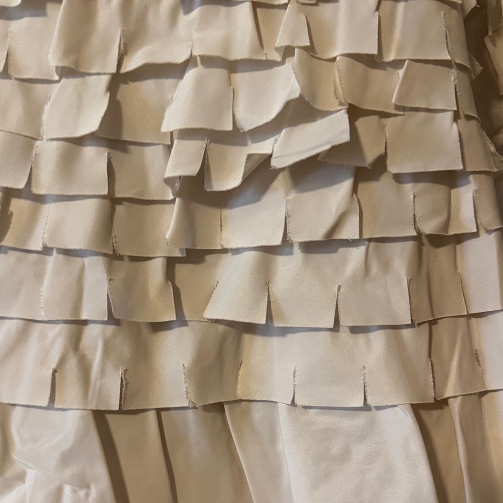 Elegant Cream Ruffled tiered formal evening gown with feathers - Picture 14 of 16